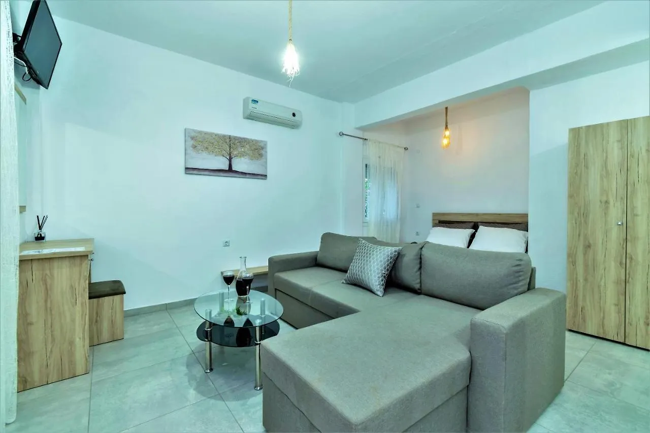 House Haratsi Apartment Kriaritsi