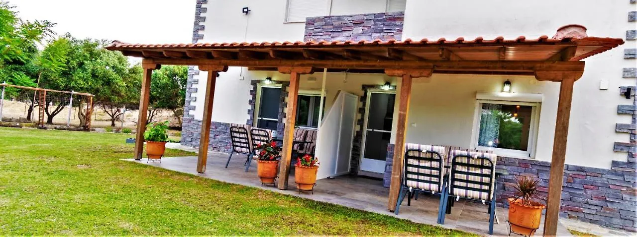 House Haratsi Apartment Kriaritsi