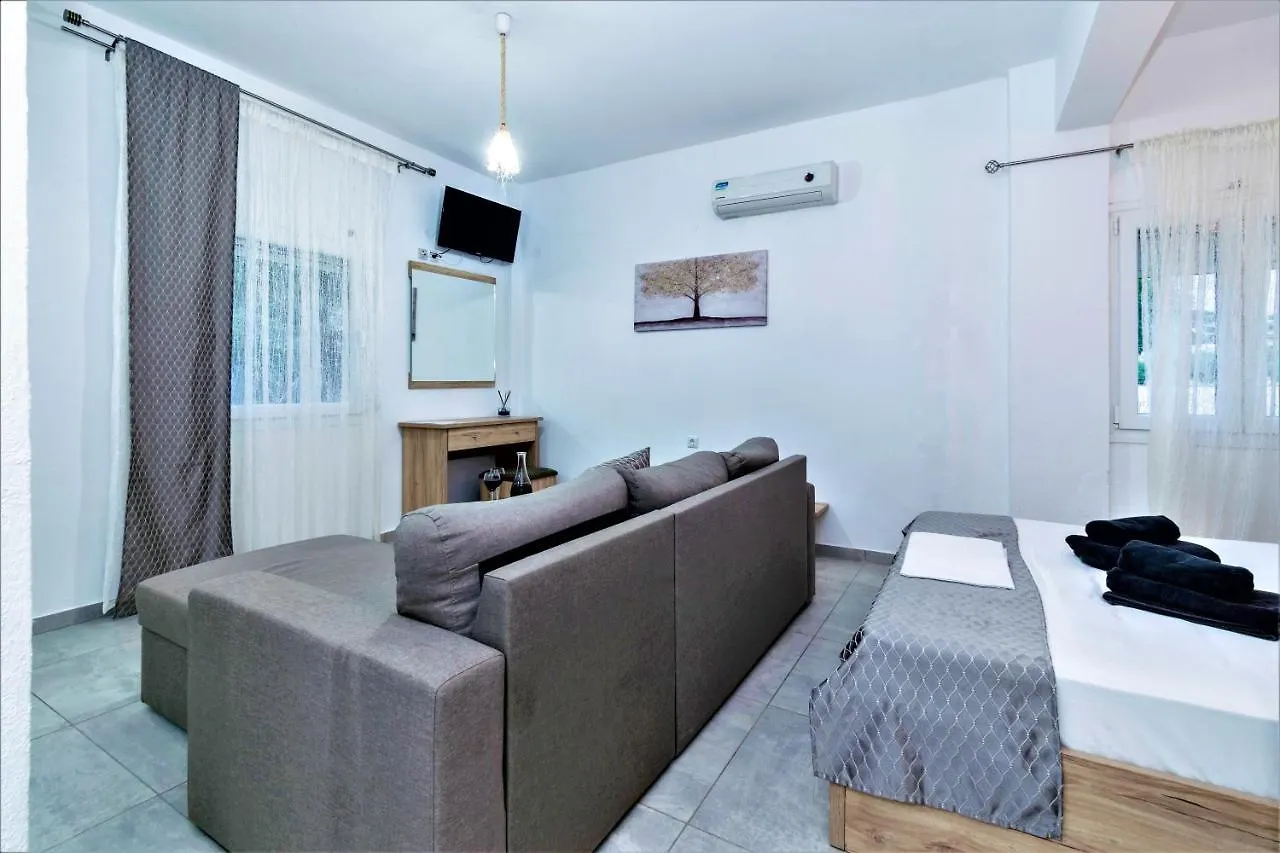 House Haratsi Apartment Kriaritsi